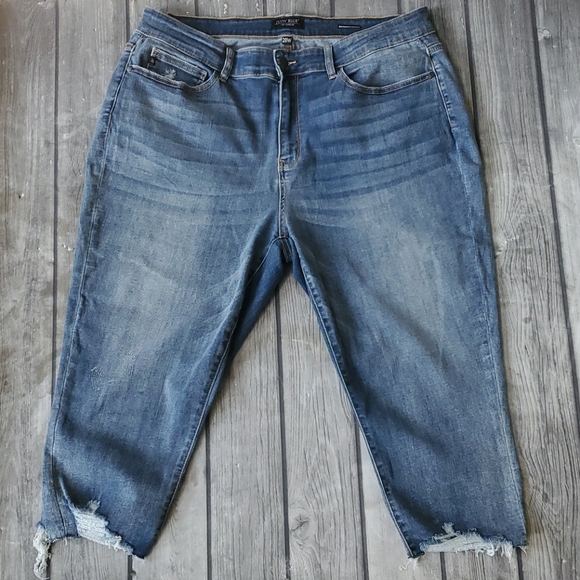 Denim - Judy Blue Plus Size Boyfriend Capri Fit Sz 20W